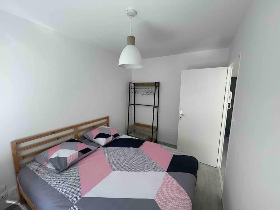 T2 Neuf En Plein Coeur De Rennes Au Bord De La Vilaine Exteriör bild